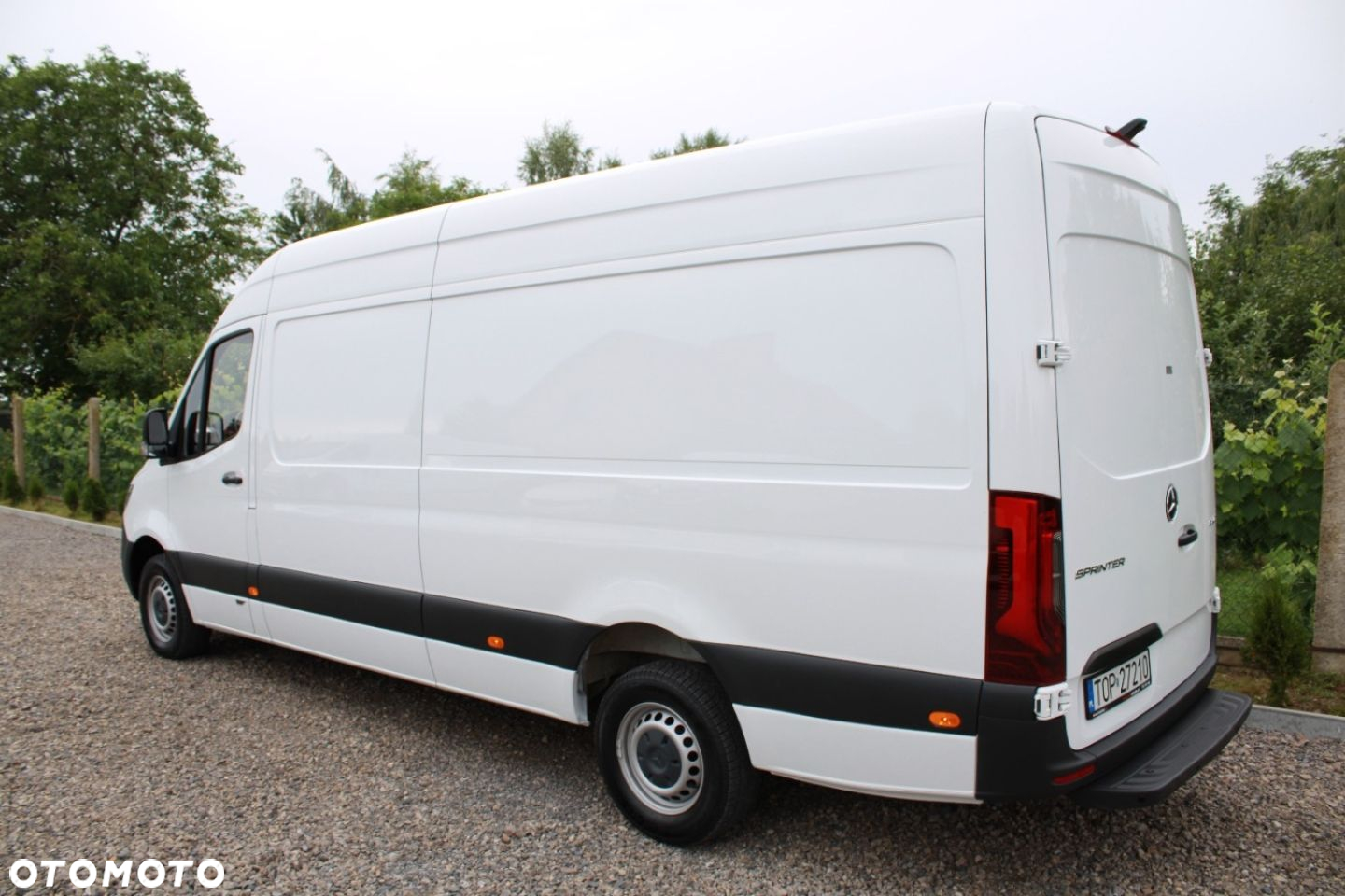 Mercedes-Benz Sprinter - 2