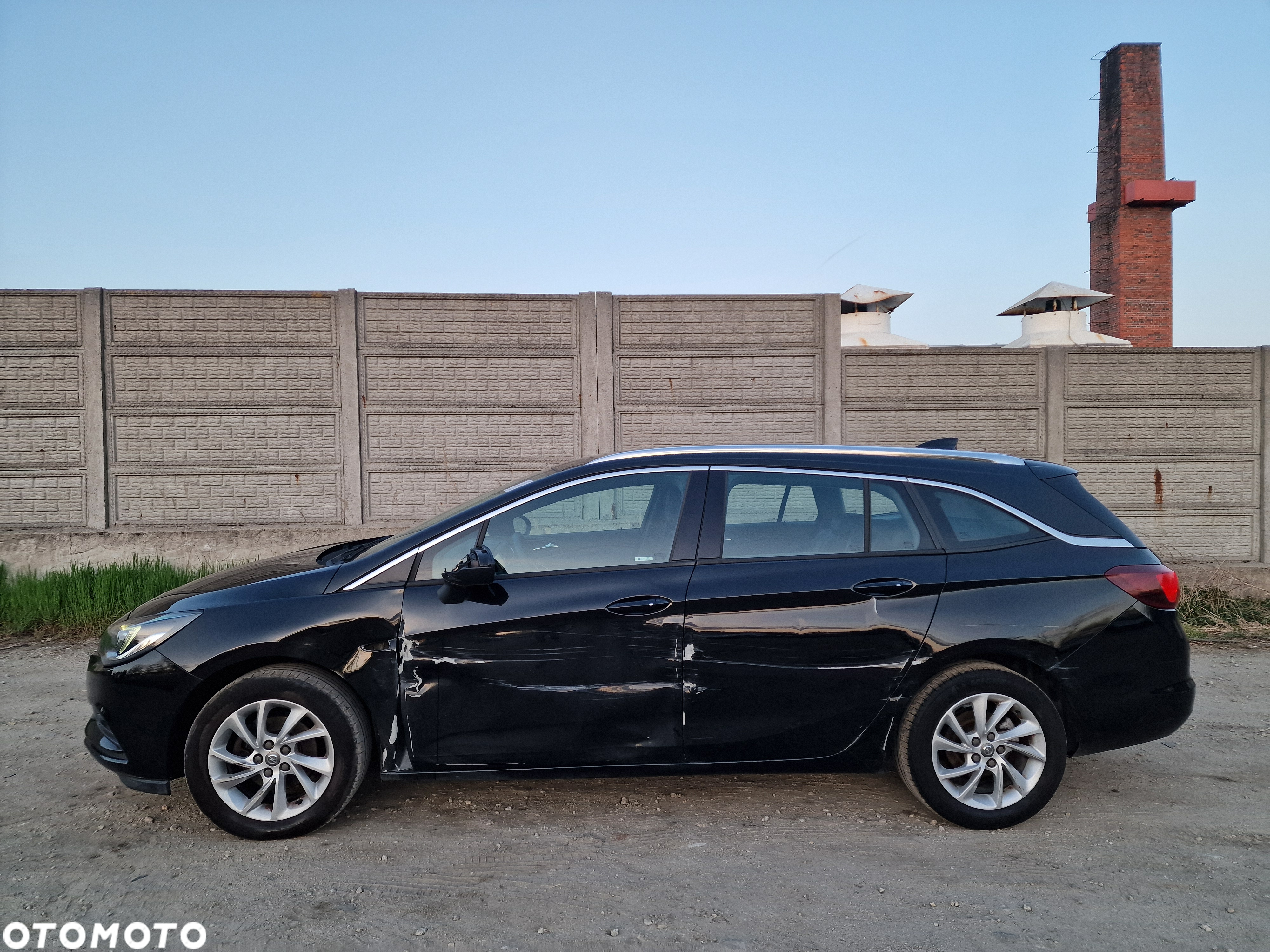Opel Astra 1.4 Turbo Start/Stop Sports Tourer Innovation - 4