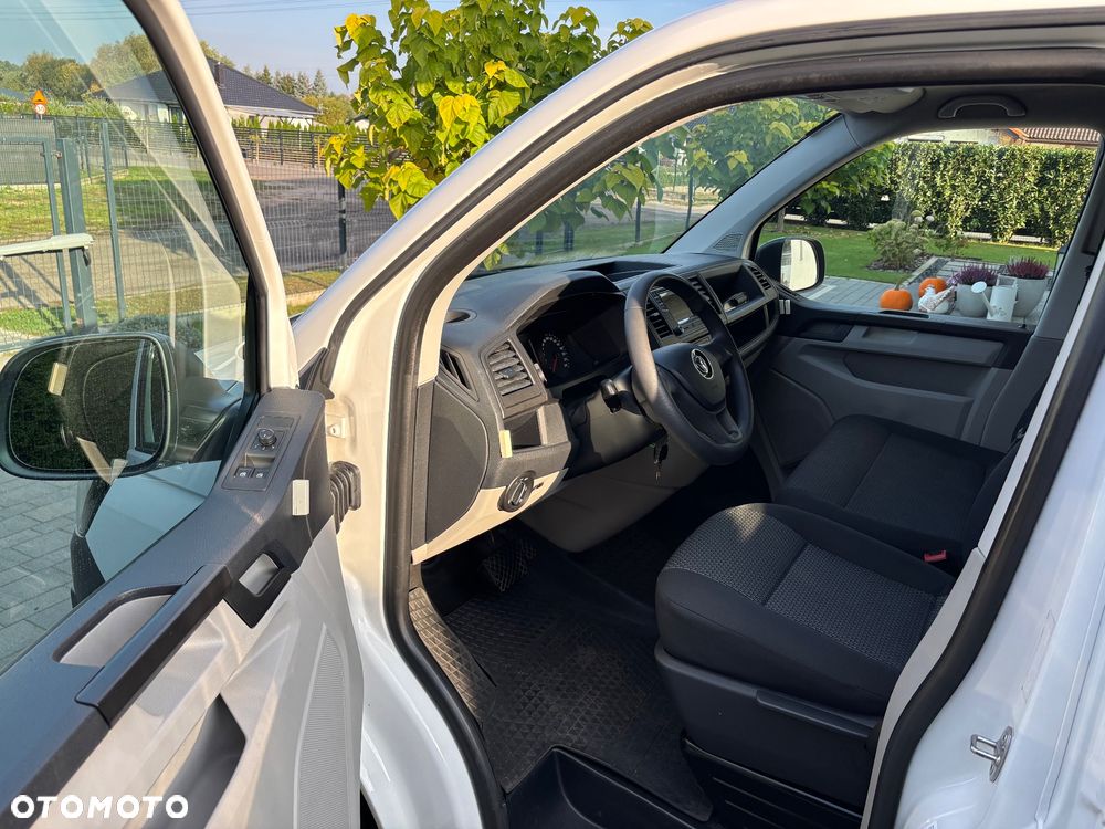 Volkswagen Transporter - 9