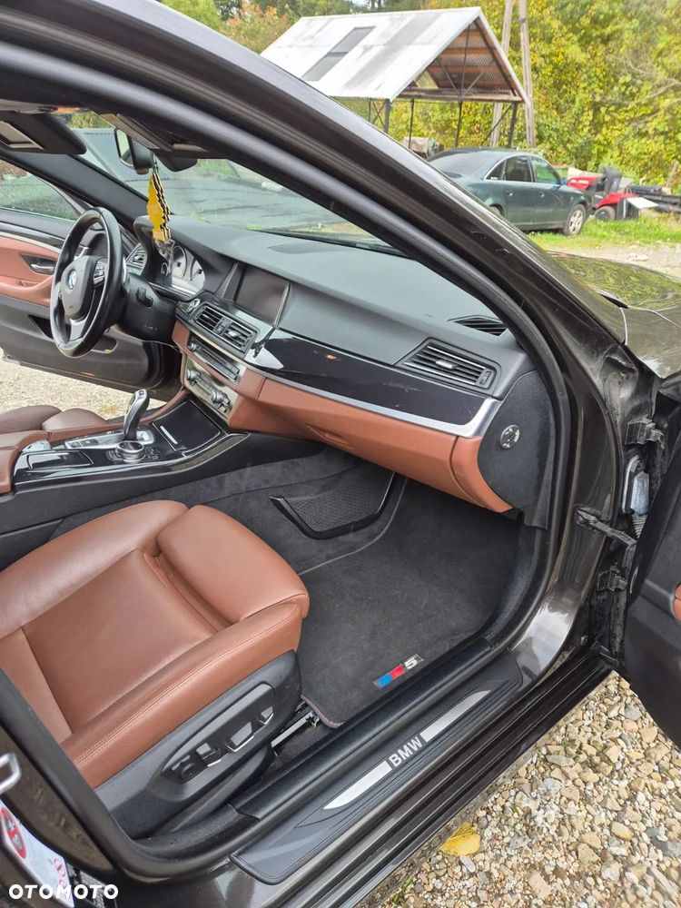 BMW Seria 5 520d xDrive Luxury Line - 7