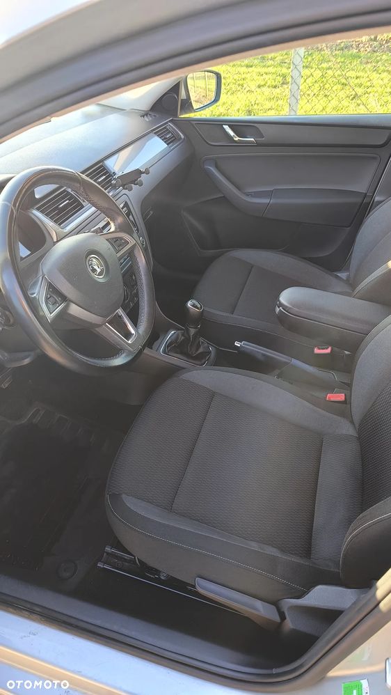 Skoda RAPID 1.6 TDI DPF Edition - 6