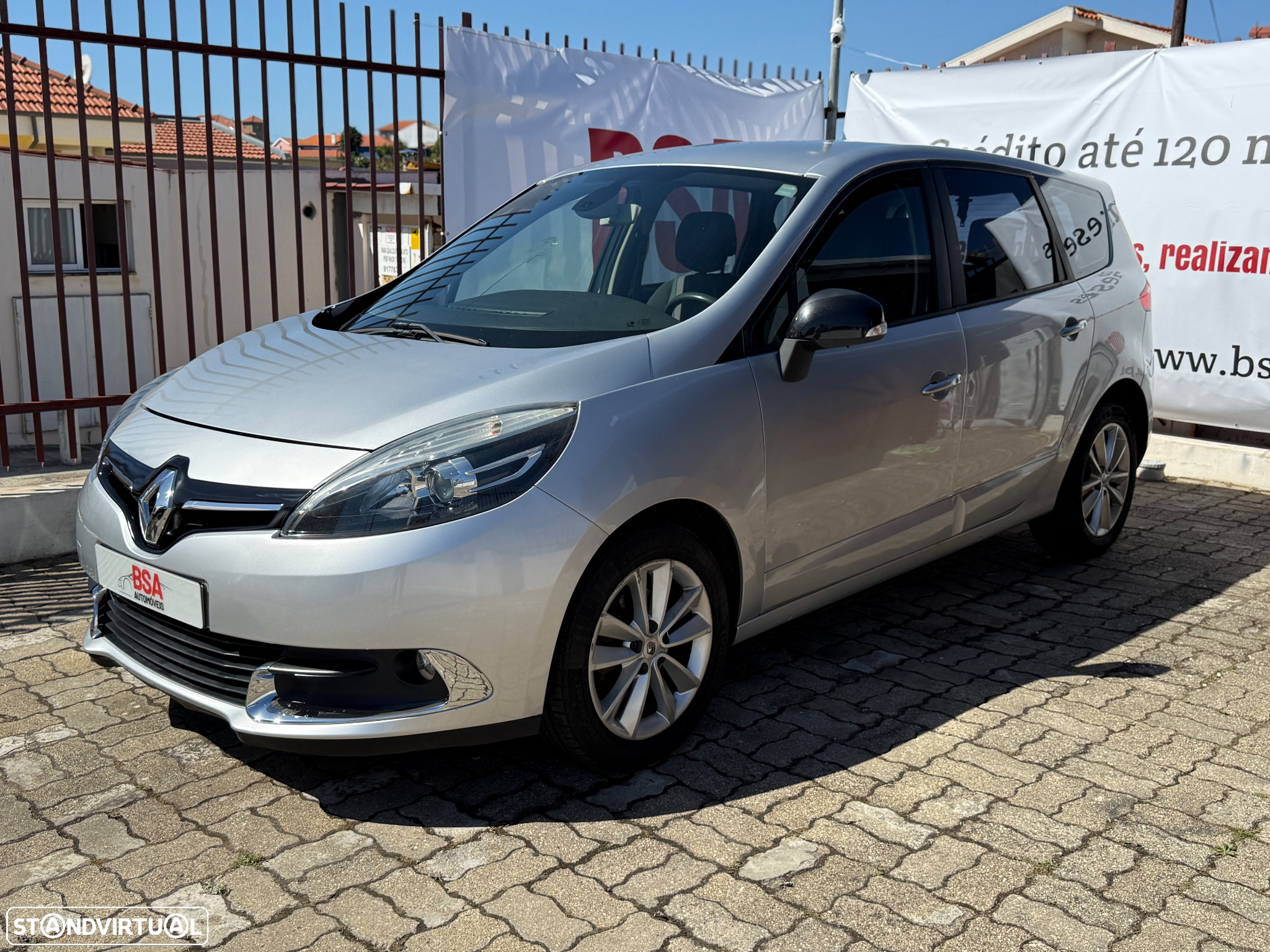 Renault Scénic 1.5 dCi Dynamique S - 4
