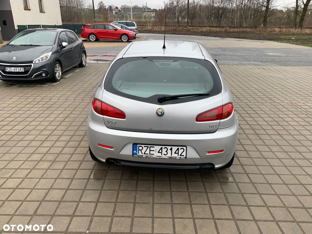 Alfa Romeo 147 1.9 JTD Progression - 6