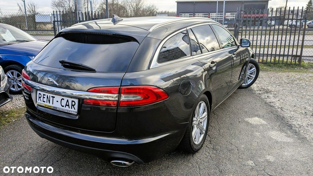Jaguar XF - 12