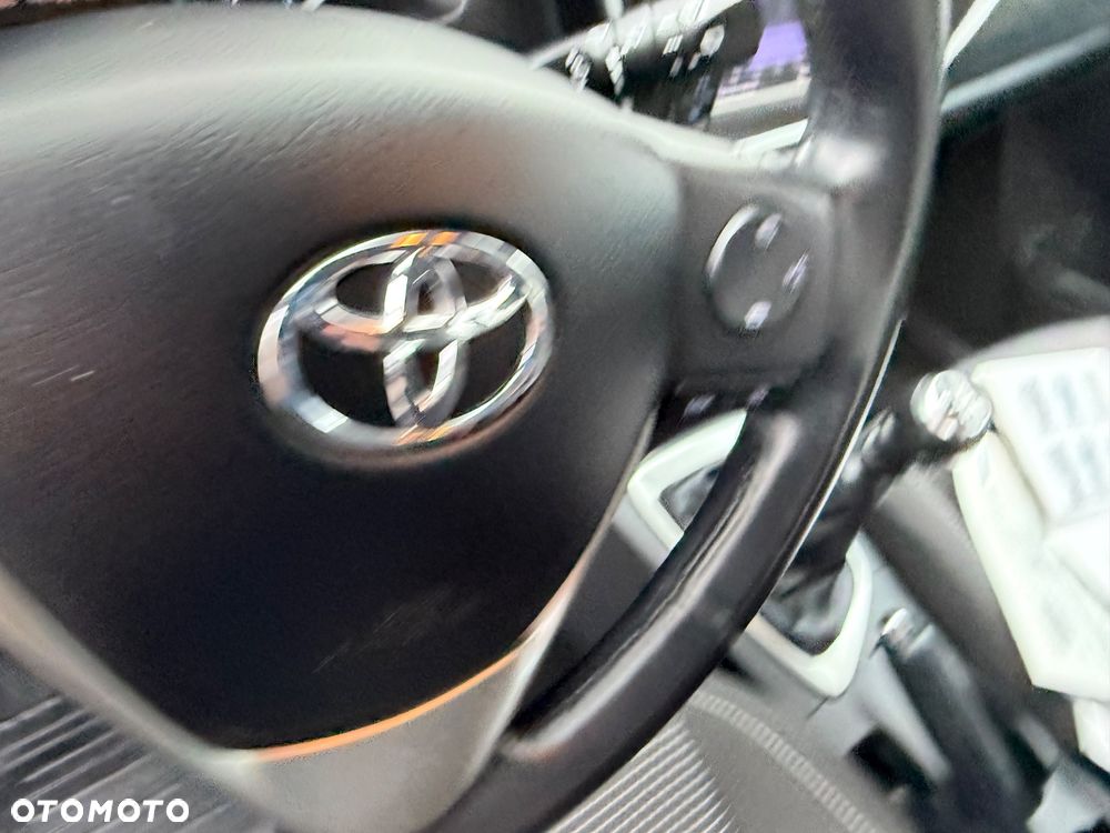 Toyota Auris 2.0 D-4D Edition - 17