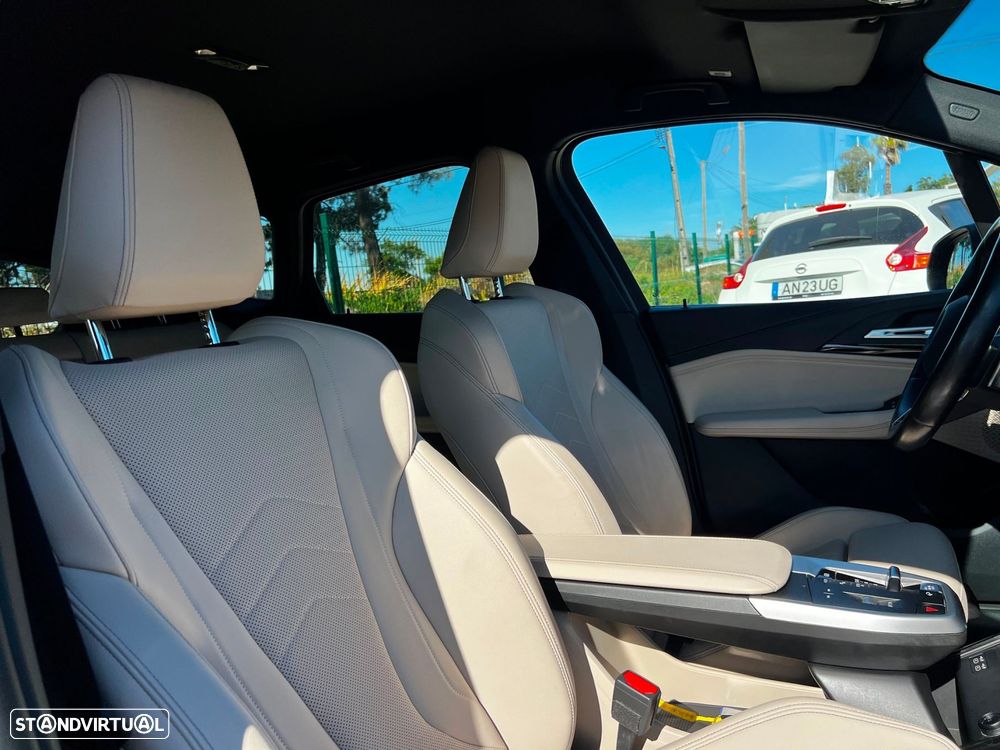 BMW 225xe Active Tourer - 12