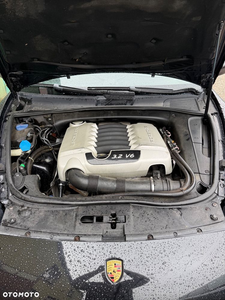 Porsche Cayenne - 5