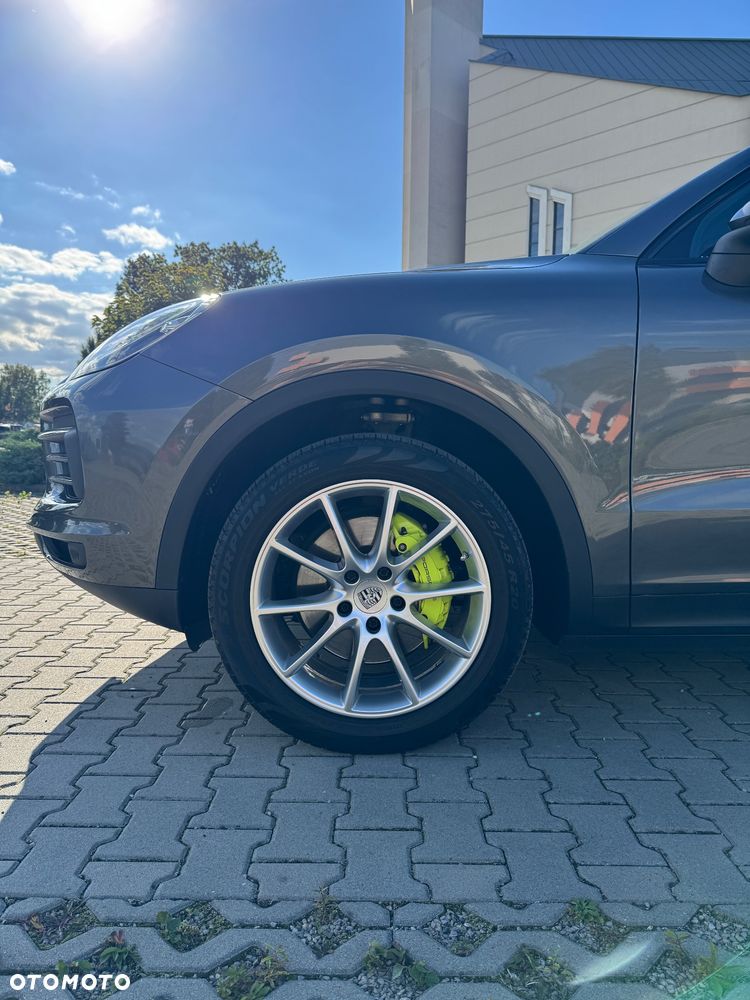 Porsche Cayenne - 14