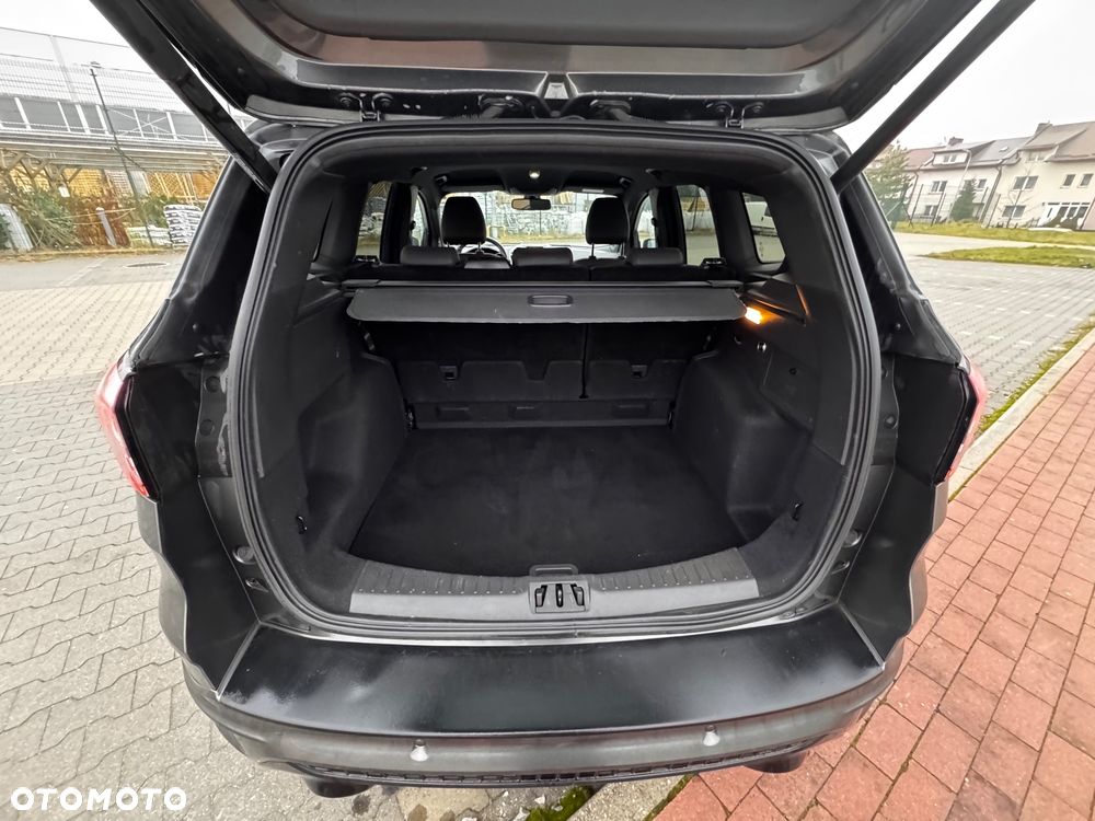 Ford Kuga 2.0 TDCi 2x4 ST-Line - 13