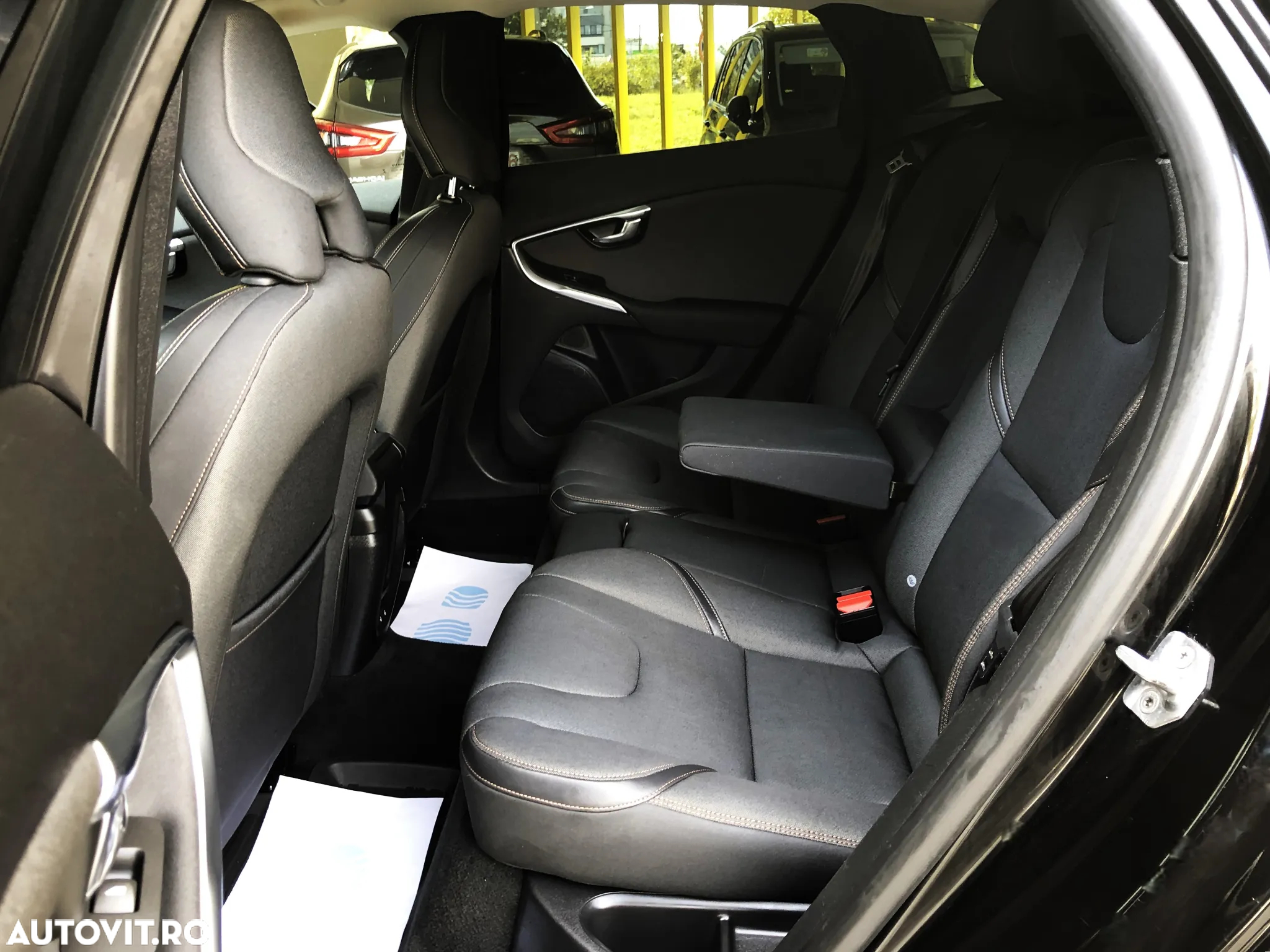 Volvo V40 Cross Country D2 Geartronic Summum - 8