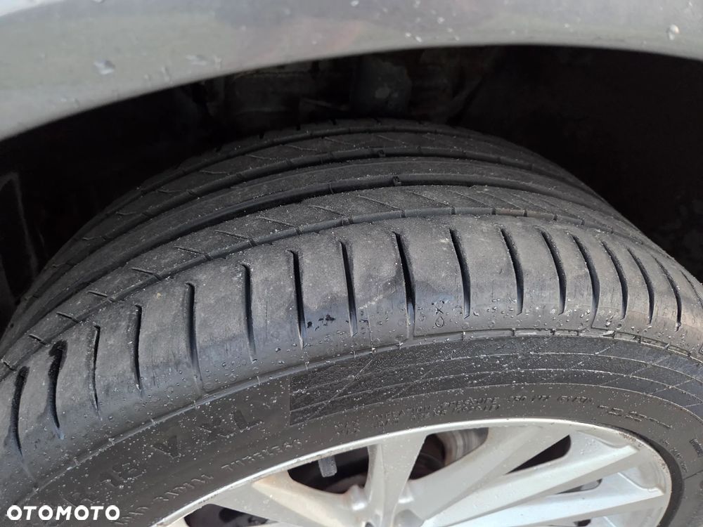 Volkswagen T5 FACE LIFT 2.0TDI 140KM LONG KLIMA FULL OPCJA LONG ORYGINAŁ ZADBANY DUBEL KABINA - 18