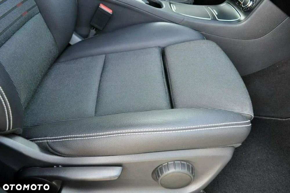 Mercedes-Benz Klasa B 200 7G-DCT UrbanStyle Edition - 20