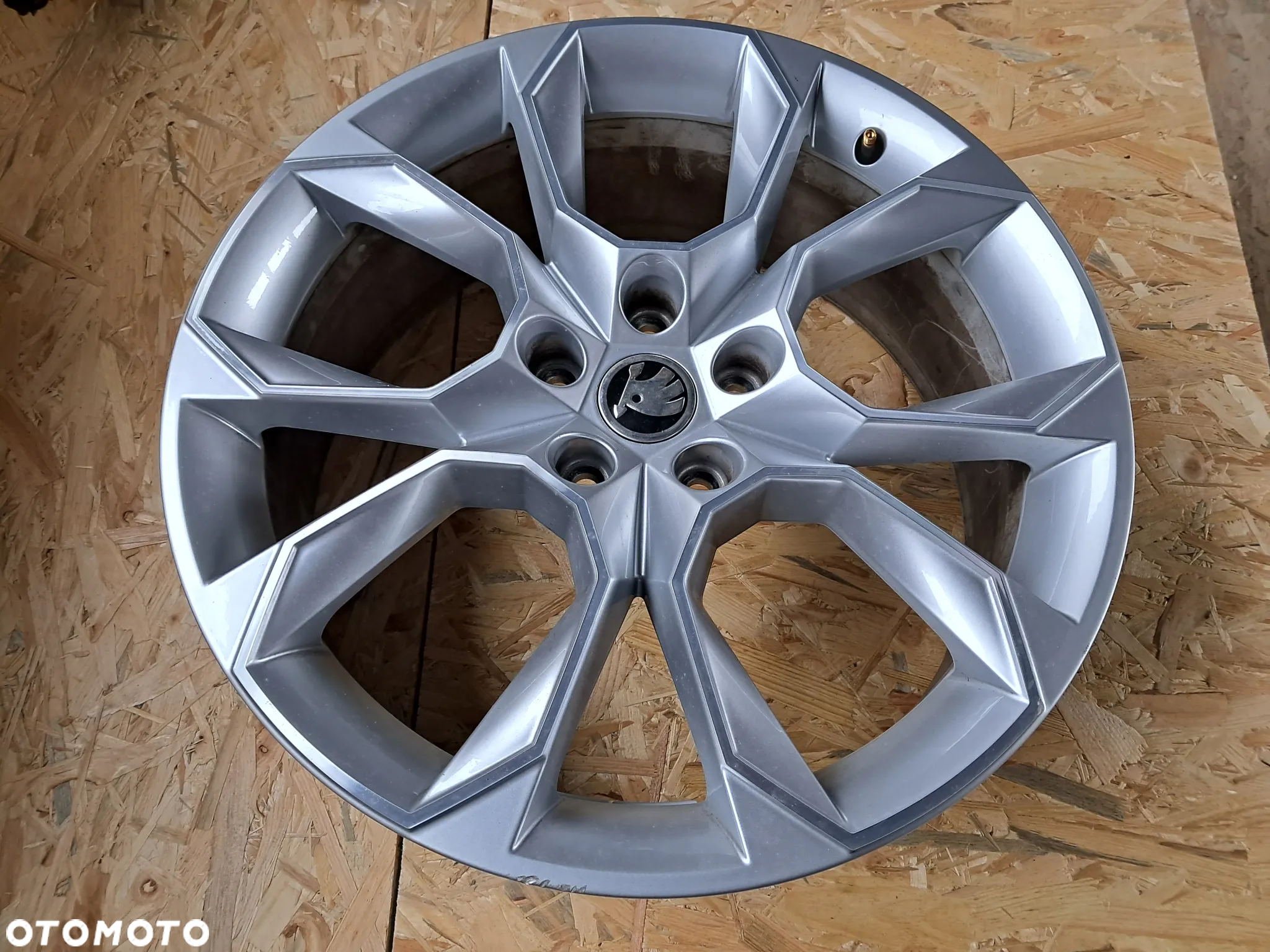 Felga Skoda Octavia III  5E RS 7,5Jx19 ET51 - 3
