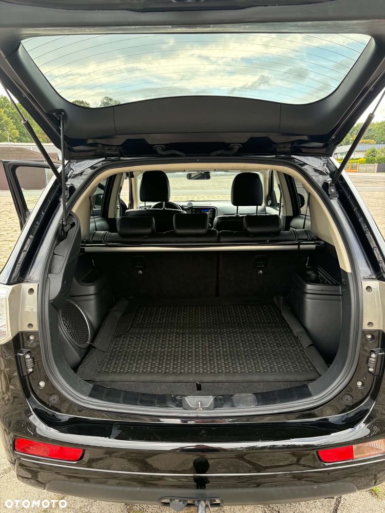 Mitsubishi Outlander 2.0 4WD - 2