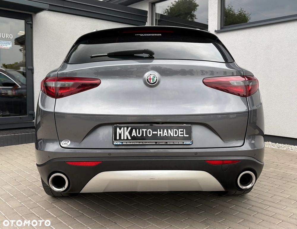 Alfa Romeo Stelvio 2.2 JTDM - 5