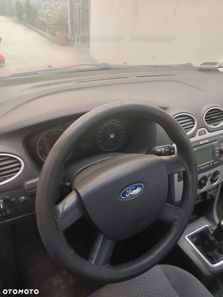 Ford Focus 1.6 TDCi Ambiente - 8