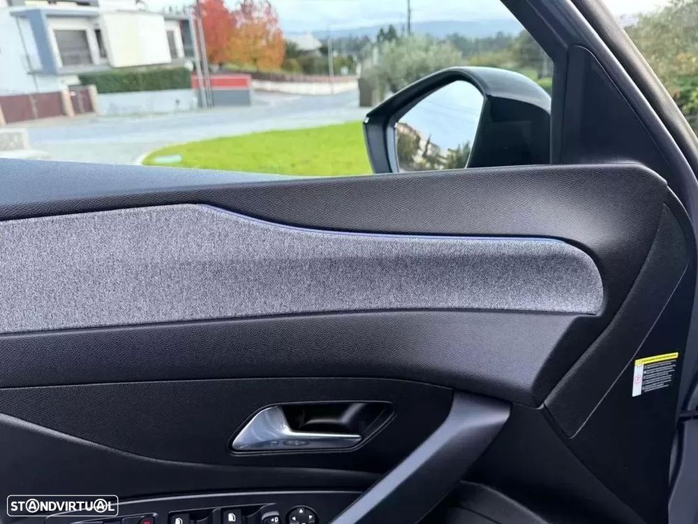 Peugeot 308 1.5 BlueHDi Allure EAT8 - 32