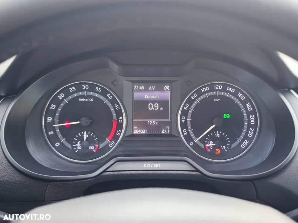 Skoda Octavia 2.0 TDI 4X4 DSG Scout - 27