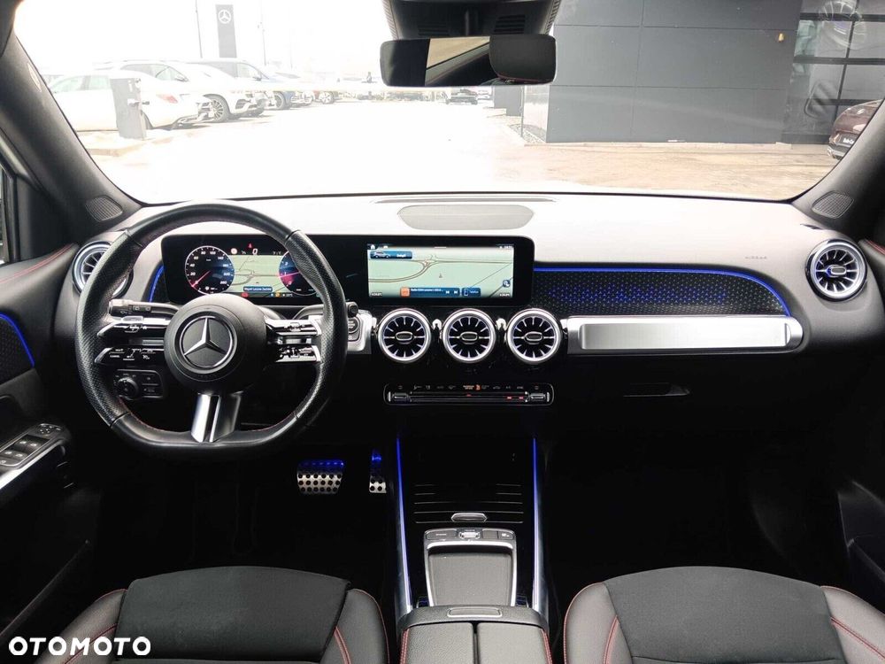 Mercedes-Benz GLB - 14