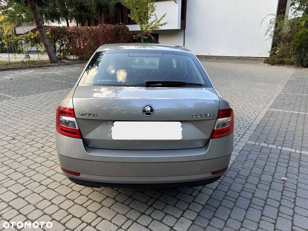 Skoda Octavia 1.6 TDI Style DSG - 8