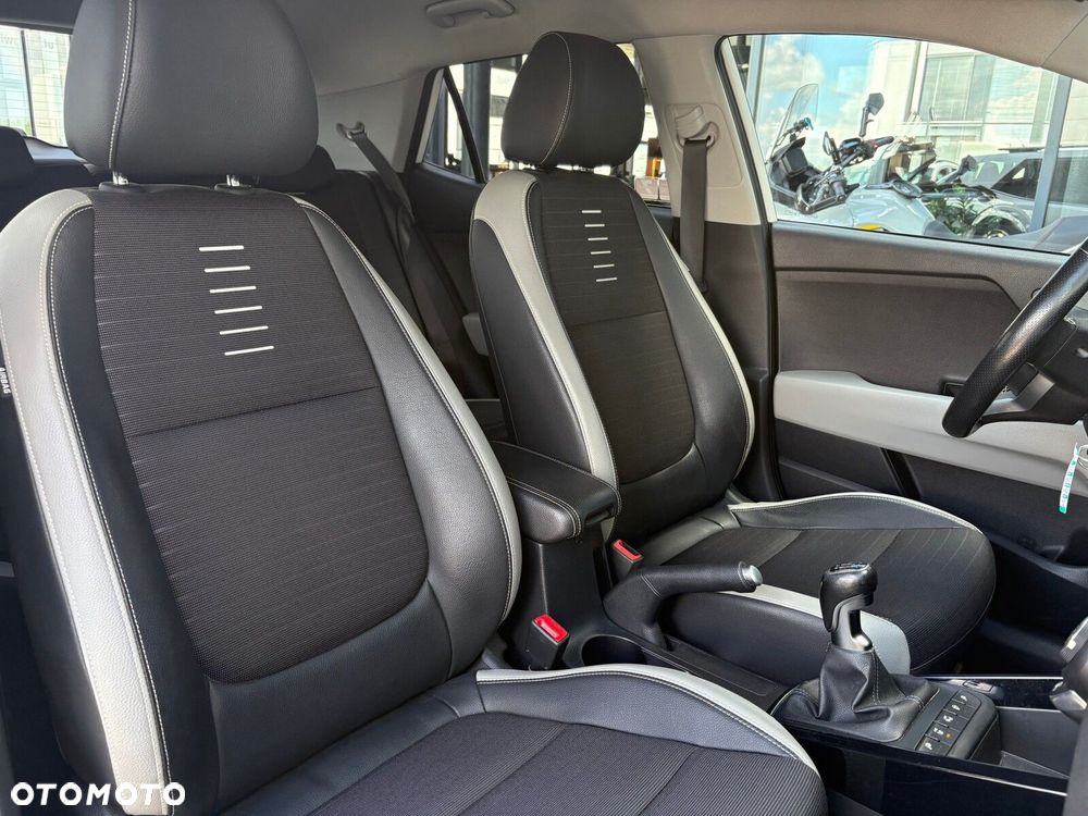 Kia Stonic - 17