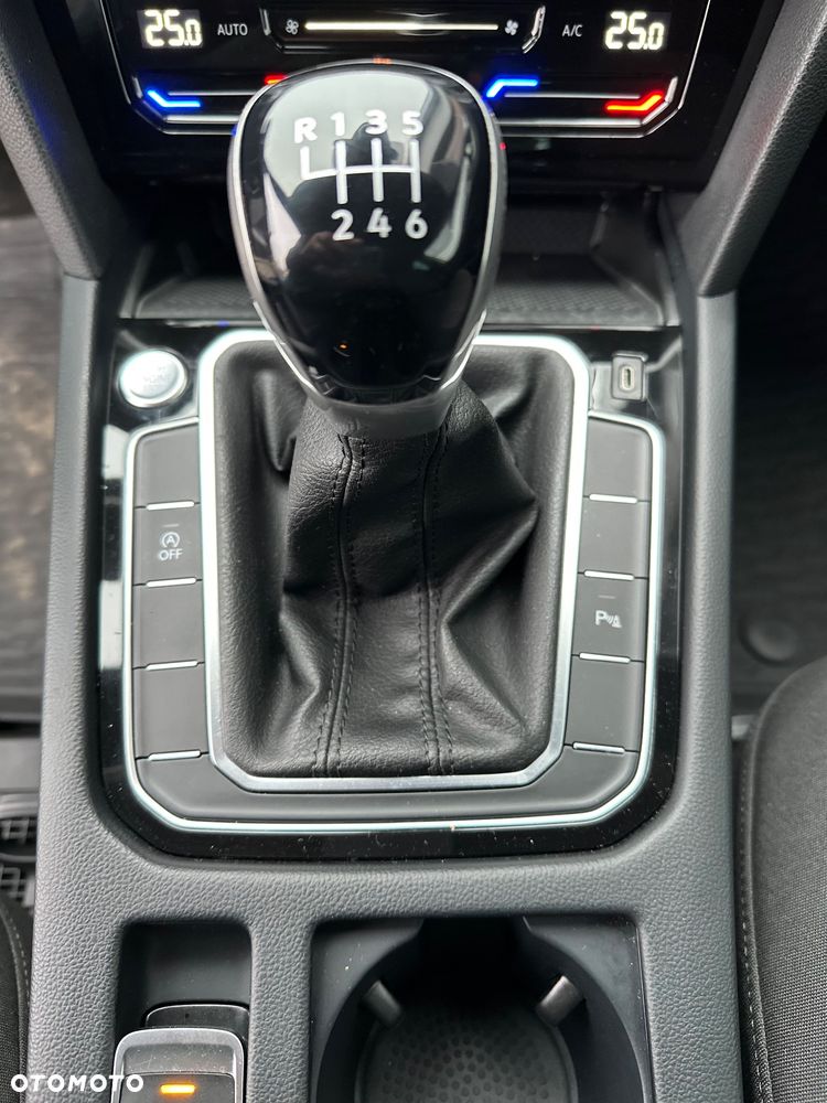Volkswagen Passat 2.0 TDI SCR - 18