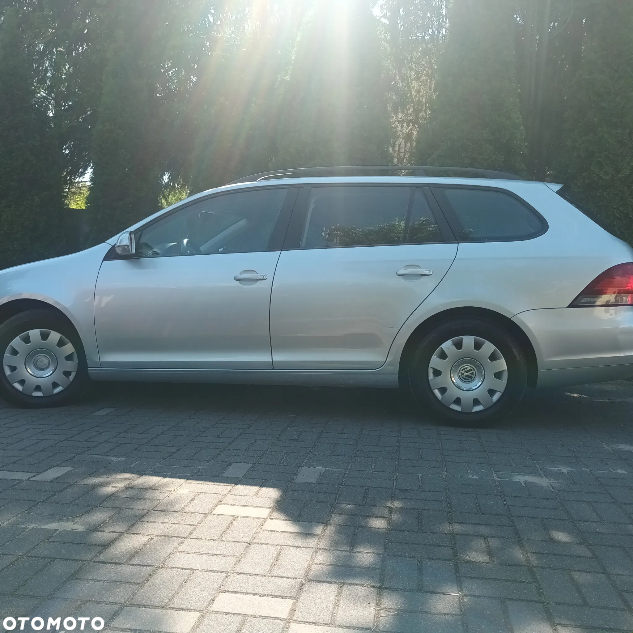 Volkswagen Golf VI 1.6 TDI BlueMot Comfortline - 14