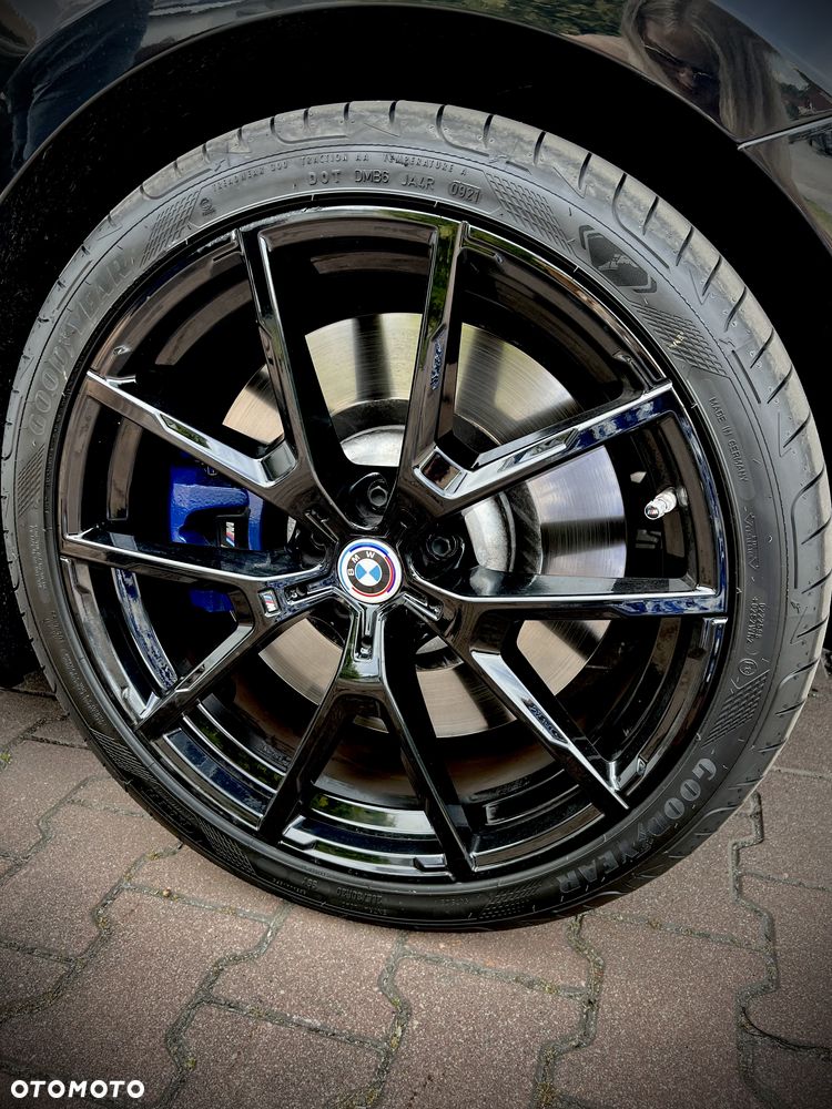 BMW Seria 8 - 16
