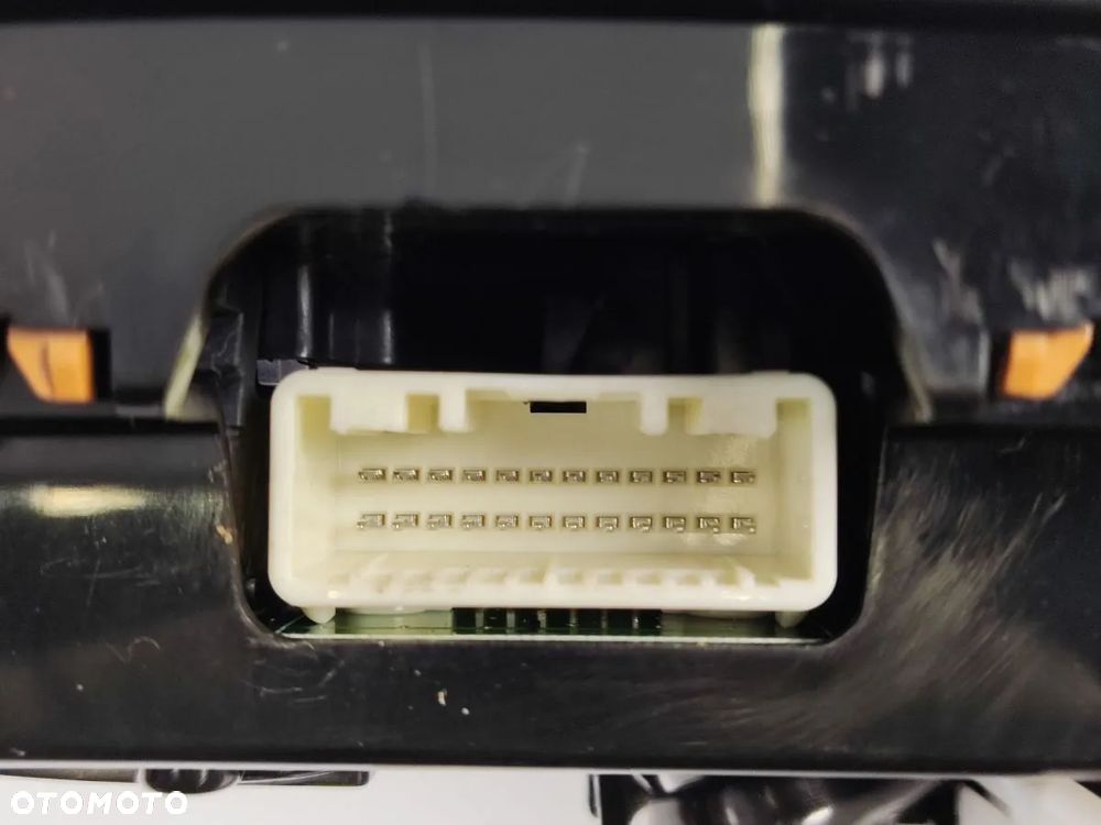 LEXUS ES gen VII od 2018r Lampka Podsufitki RÓŻNE KOLORY - 15