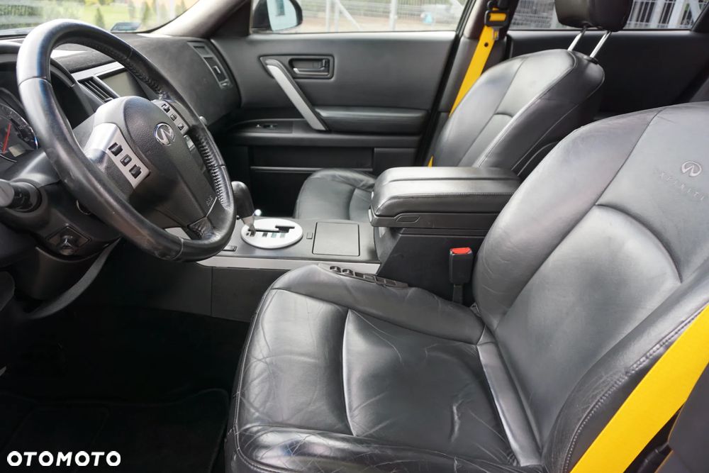 Infiniti FX - 8