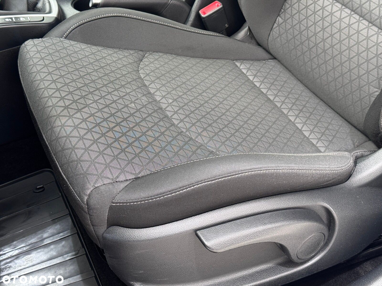 Kia Ceed - 11
