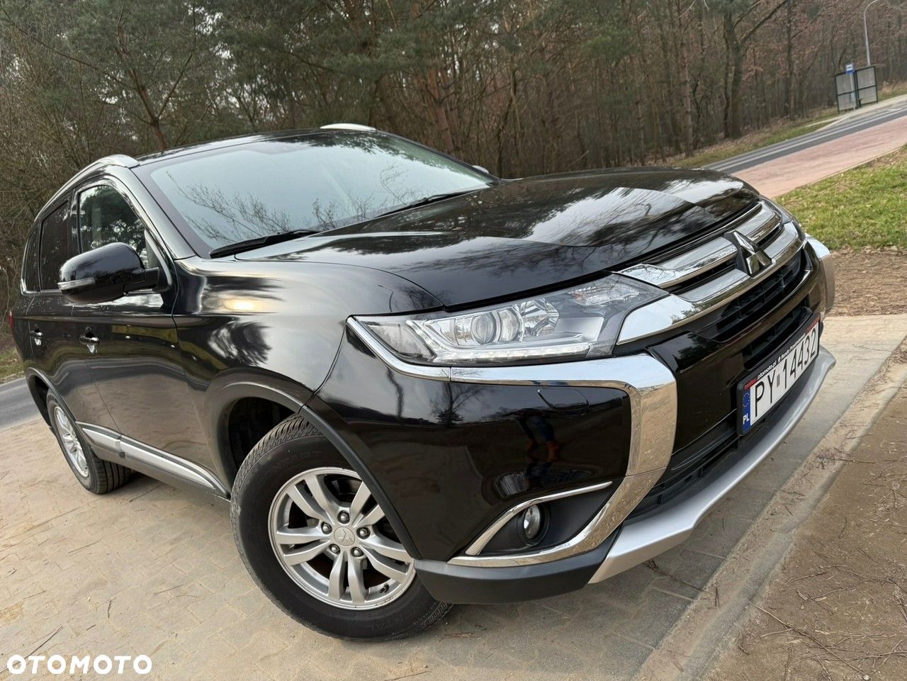 Mitsubishi Outlander - 1