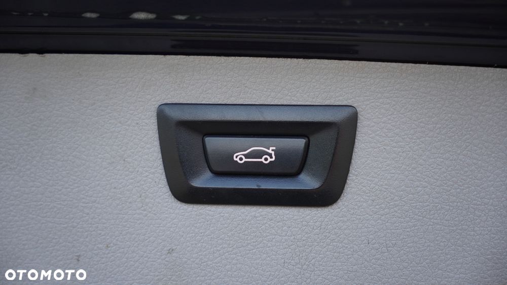 BMW Seria 3 318d - 16