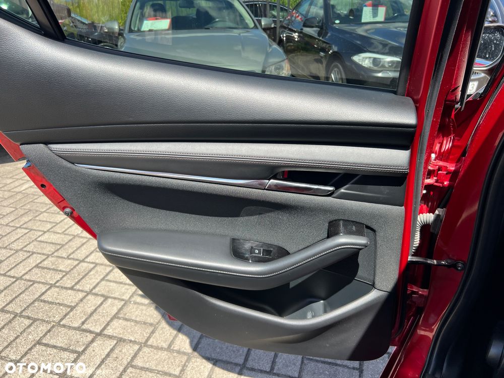 Mazda 3 e-SKYACTIV-G 2.0 M HYBRID 150 HOMURA - 28