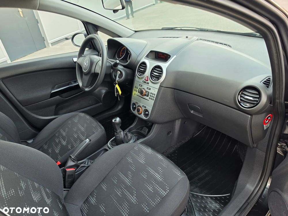 Opel Corsa - 16