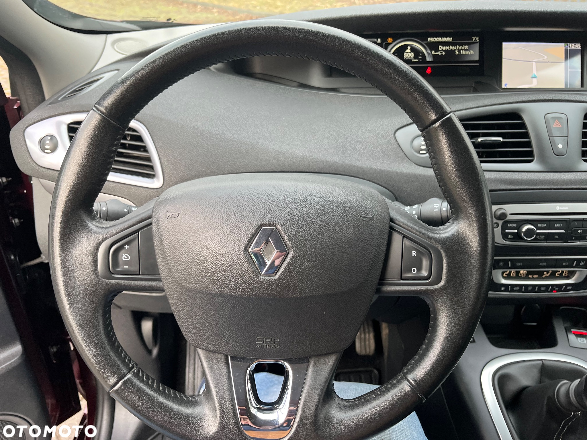 Renault Scenic ENERGY TCe 130 BOSE EDITION - 24
