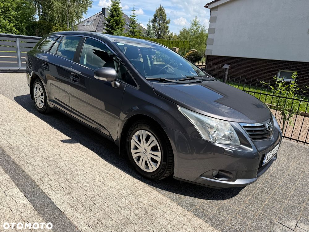Toyota Avensis 1.6 Comfort - 20
