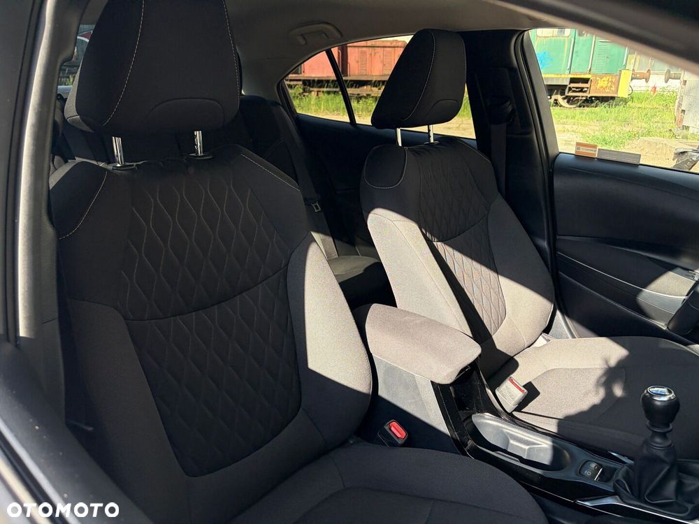 Toyota Corolla - 23