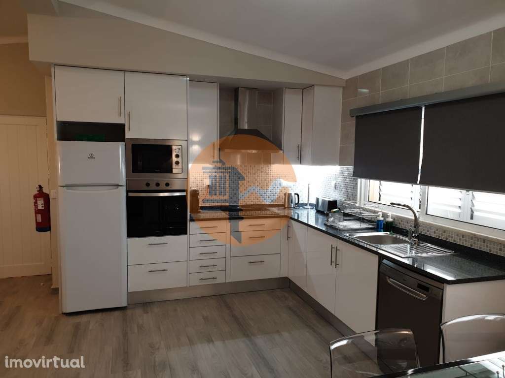 Magnifica andar de moradia para arrendamento de Outubro a Maio, Man... - Grande imagem: 2/23