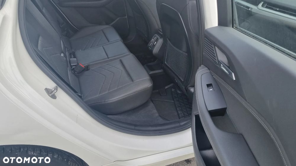 BMW Seria 2 218d Active Tourer - 22
