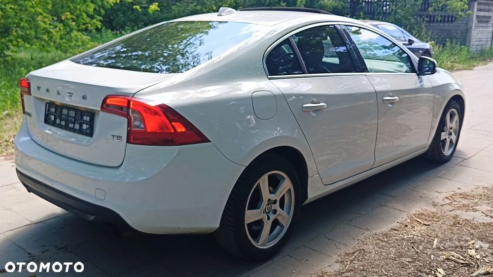 Volvo S60 2.5 T5 - 16