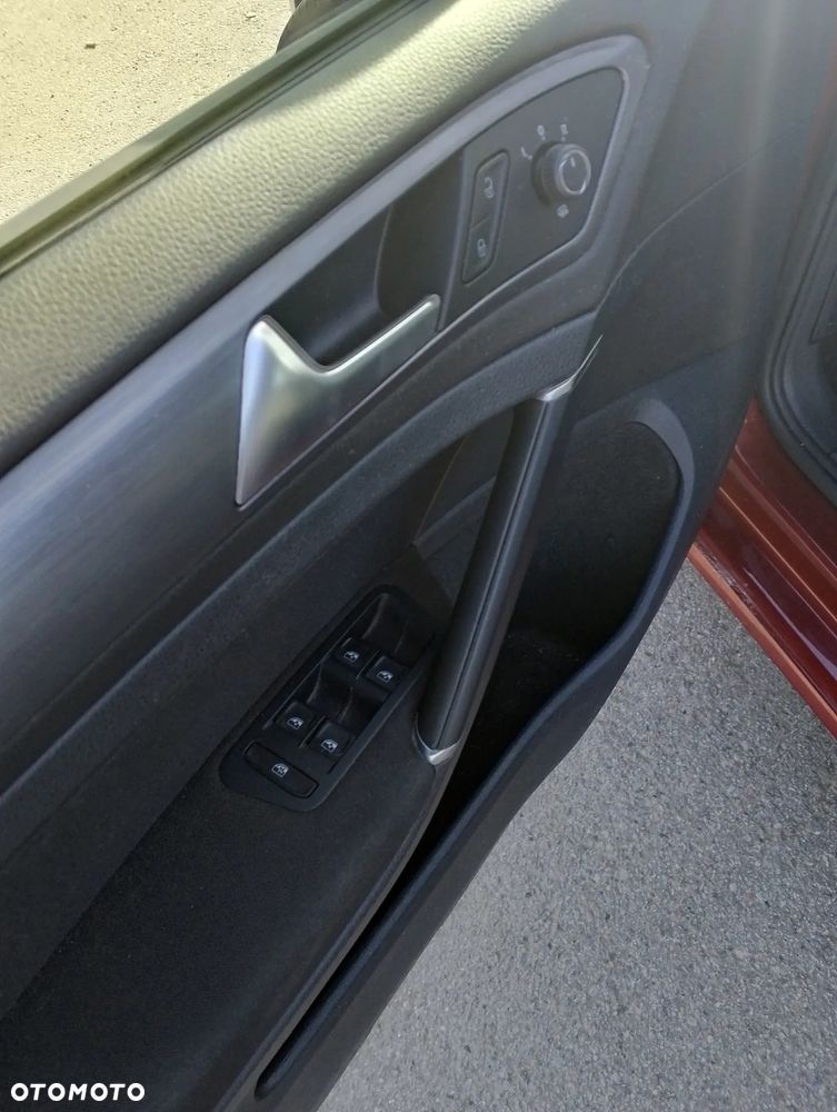 Volkswagen Golf - 29