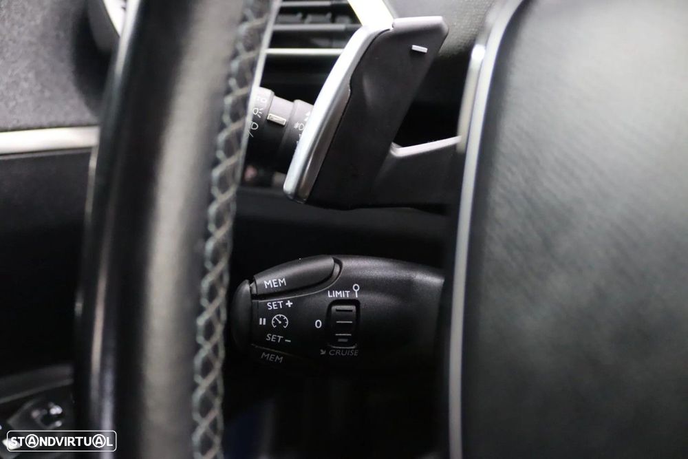 Peugeot 3008 PureTech 130 Stop & Start GPF EAT8 Crossway - 12