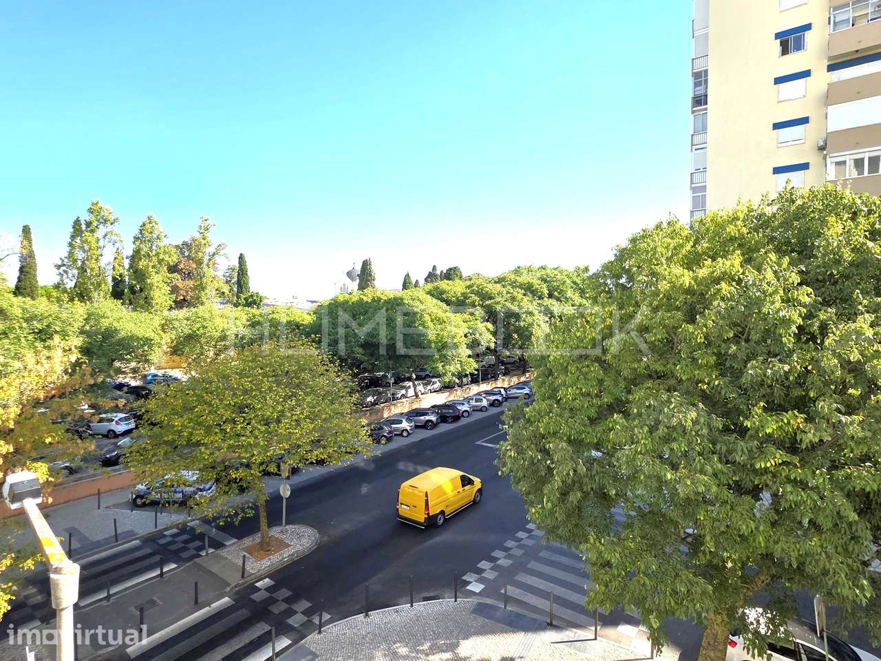Apartamento T3 em renovação total, em Benfica. - Grande imagem: 4/13