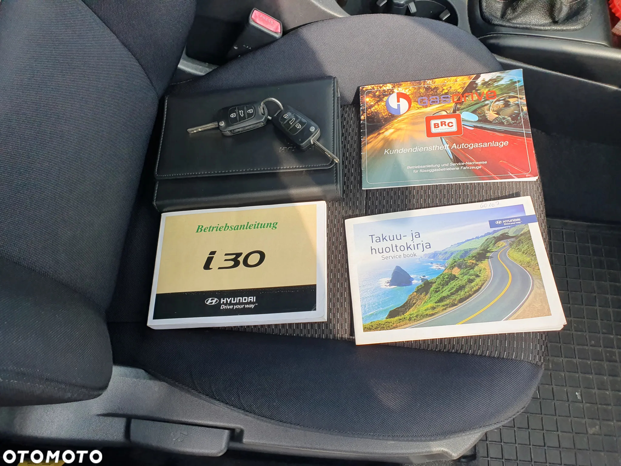 Hyundai i30 1.6 Classic + - 11