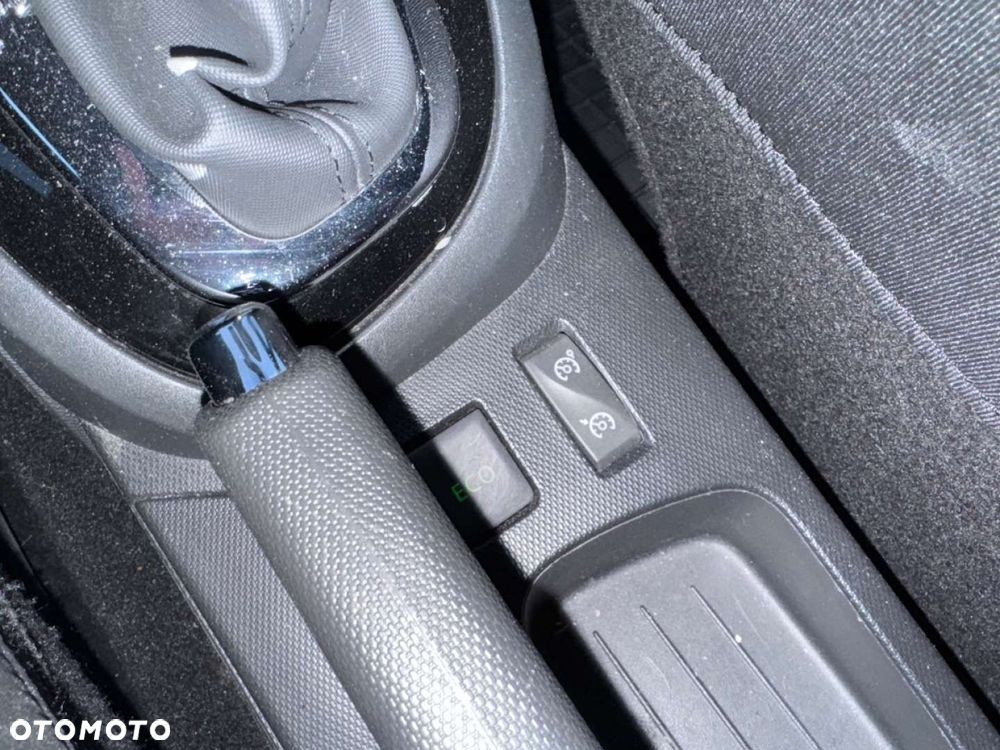 Renault Captur - 28