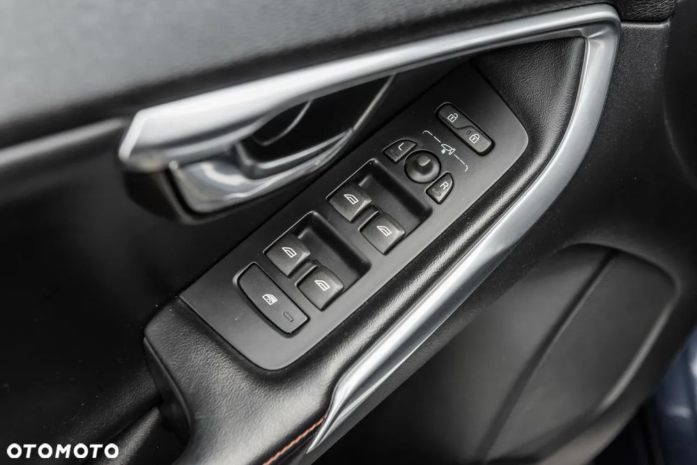 Volvo V40 - 16