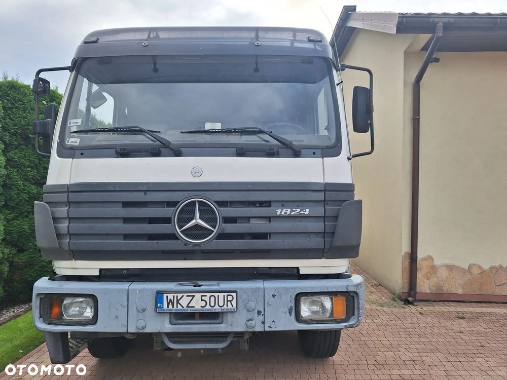 Mercedes-Benz 1824 - 2