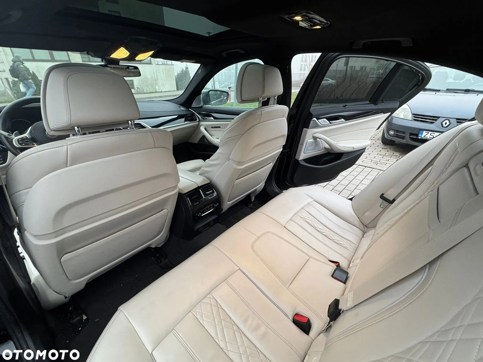 BMW Seria 5 530d xDrive Luxury Line - 38
