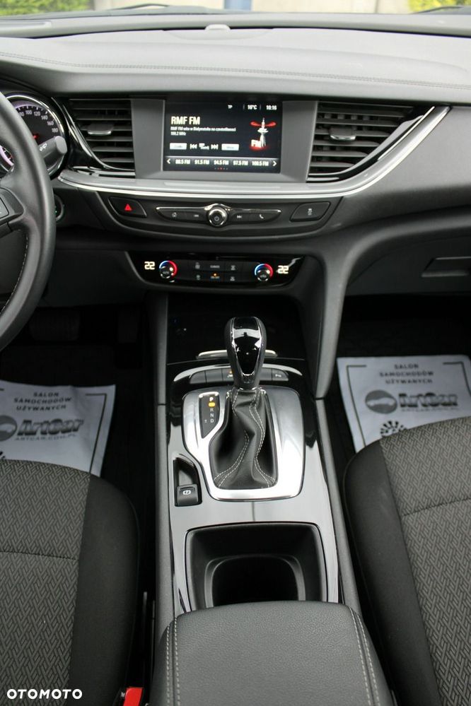 Opel Insignia 1.5 T Elite S&S - 23